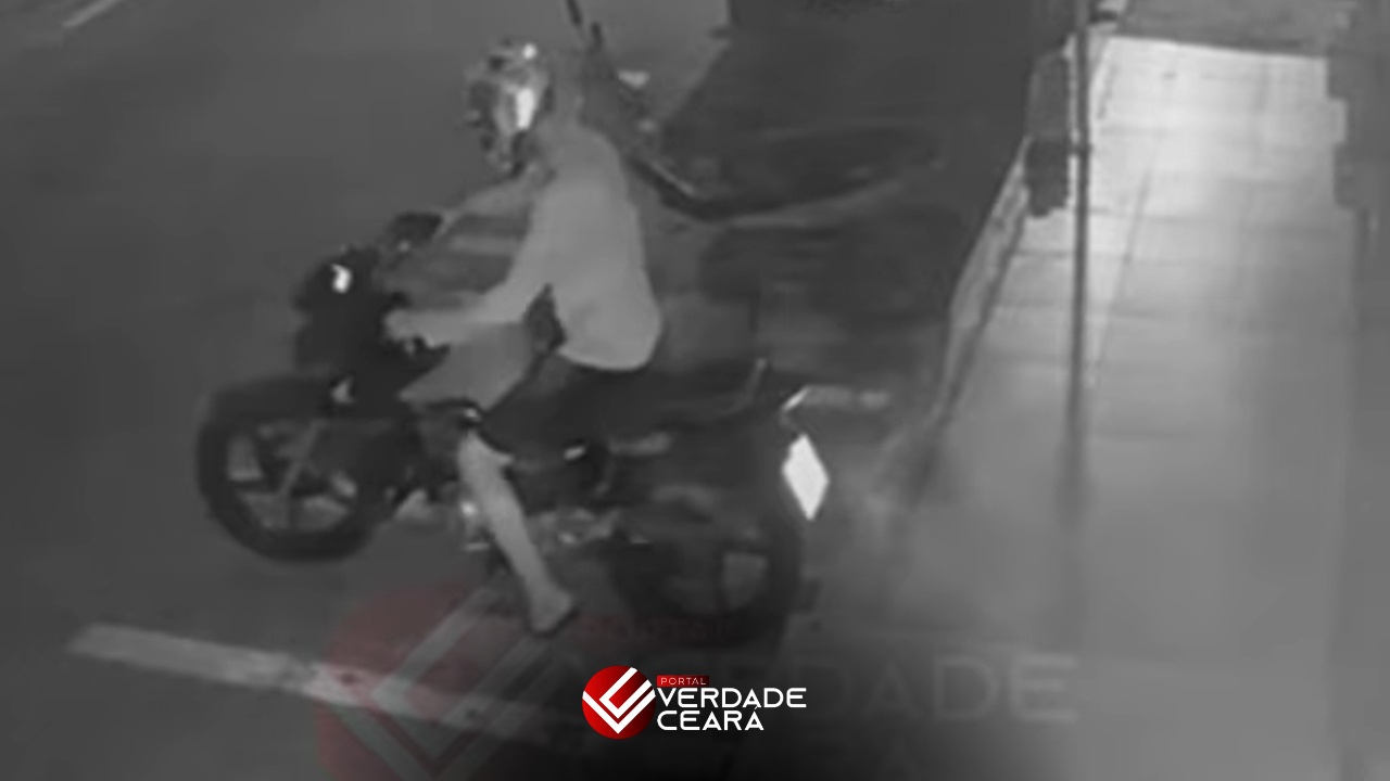 Indivíduo furta motocicleta na madrugada do último domingo (8) na cidade de Tianguá.